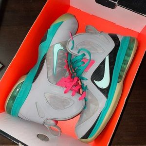 Lebron 9 P.S. Elite South Beach size 9.5